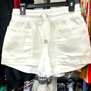 Linen white shorts